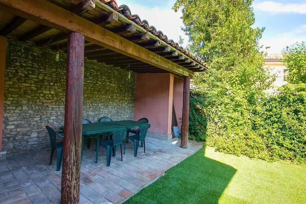Villa Maison Anna - Relax In Casa Indipendente Con Giardino In Centro E Free Parking à Rimini 0*,